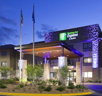 Holiday Inn Express Minneapolis Golden Valley - Tourism Bookings