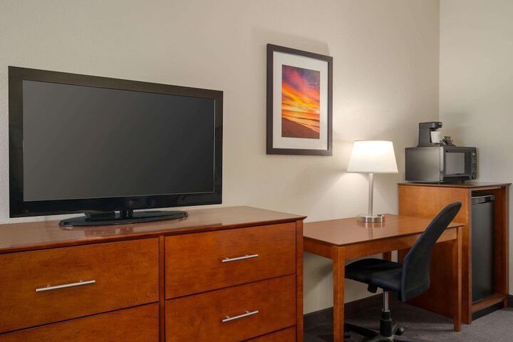 Ramada By Wyndham Williston Airport XWA - thumb 7