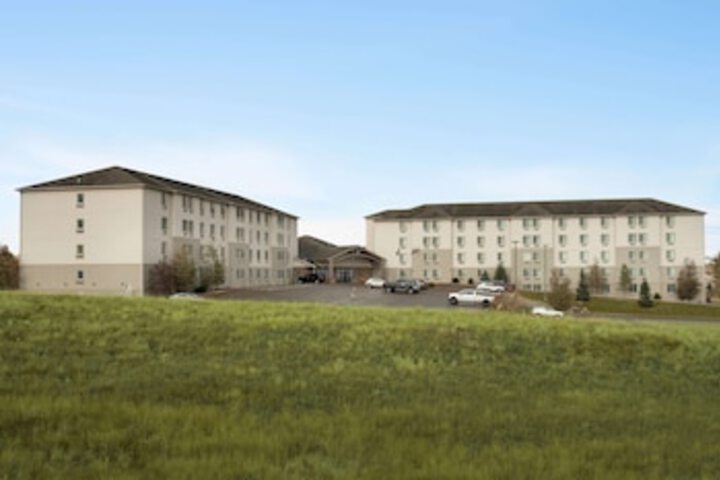 Ramada By Wyndham Williston Airport XWA - thumb 0