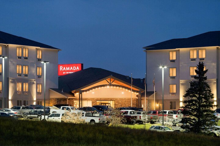 Ramada By Wyndham Williston Airport XWA - thumb 1