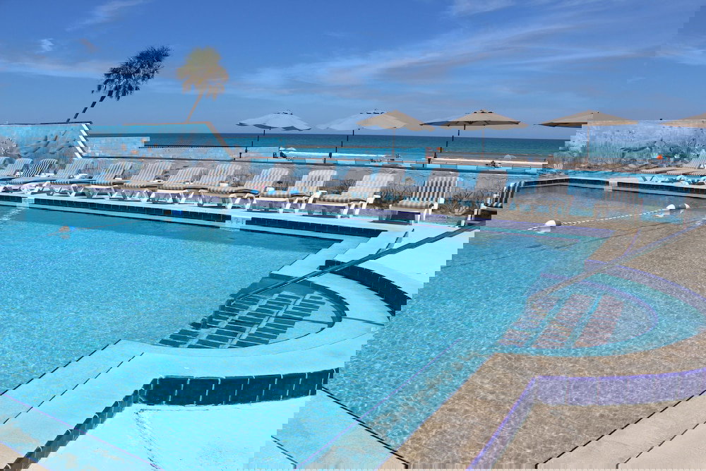 Shoreline Suites & Cabana Cottages - thumb 3