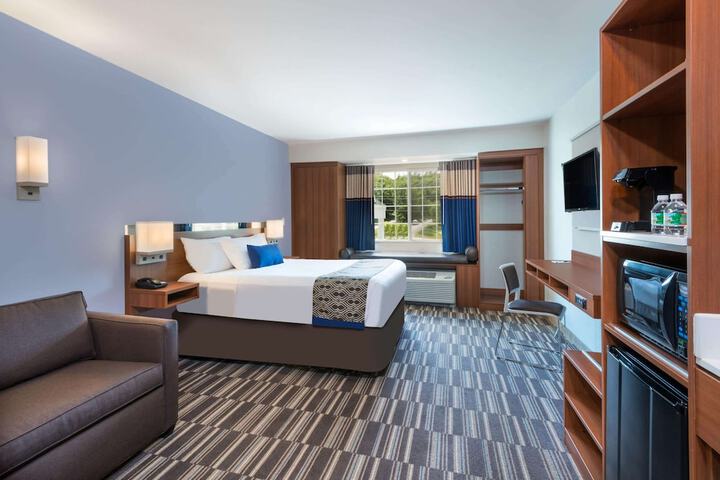 Microtel Inn & Suites By Wyndham Windham - thumb 4