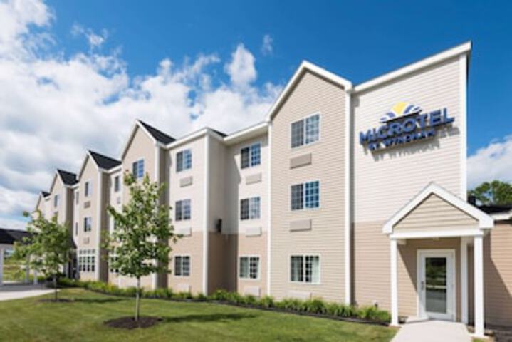Microtel Inn & Suites By Wyndham Windham - thumb 0