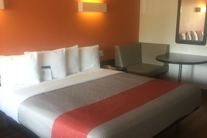 Motel 6 Bremerton, WA - thumb 2