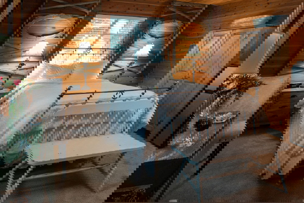 J Patrick Inn - thumb 4