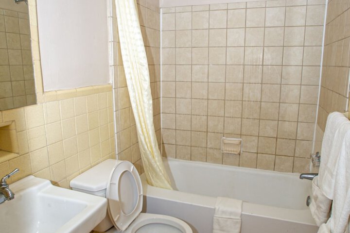 Coach House - thumb 4