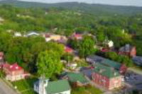 Harbor Haus Inn  Suites