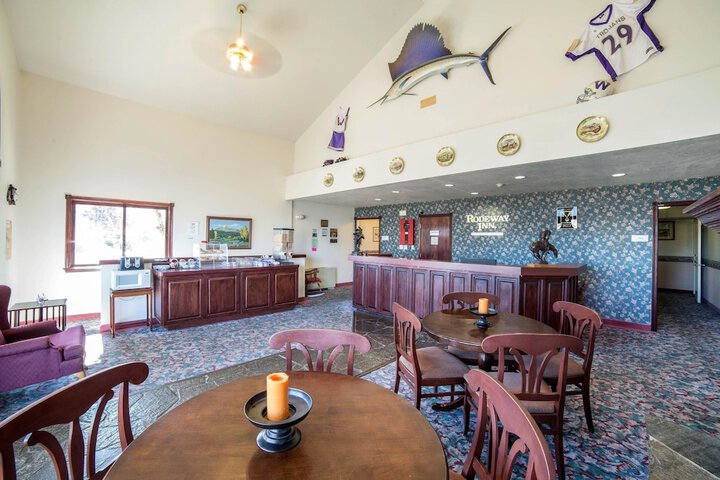 Rodeway Inn - thumb 5