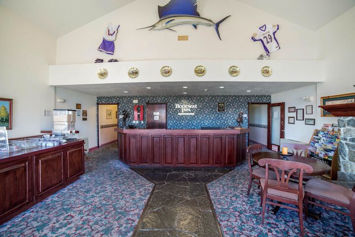 Rodeway Inn - thumb 3