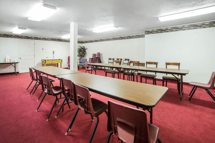 Rodeway Inn - thumb 7