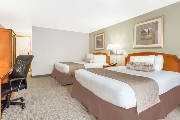 Ramada By Wyndham Ely - thumb 4