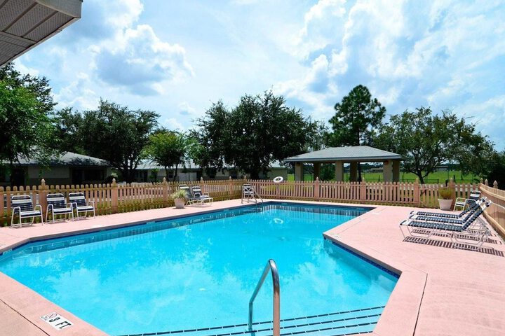 Rodeway Inn And Suites - thumb 4