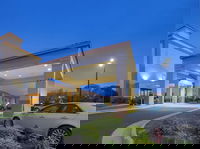 SureStay Plus Hotel by Best Western Roanoke Rapids I-95