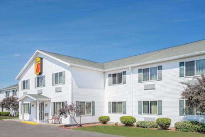 Super 8 By Wyndham Canandaigua - thumb 0