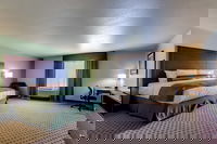 Cobblestone Inn  Suites - Waverly