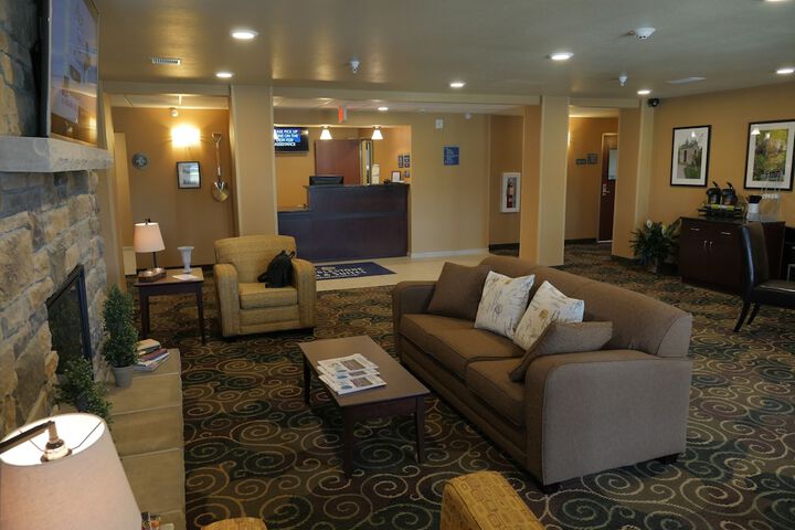Cobblestone Inn & Suites - Winterset, IA - thumb 6