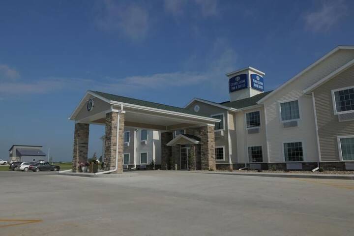 Cobblestone Inn & Suites - Winterset, IA - thumb 1