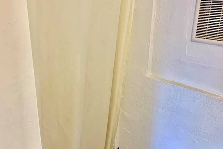 Mustang Motel - thumb 2