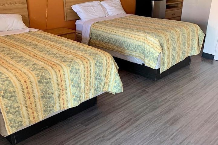 Mustang Motel - thumb 6