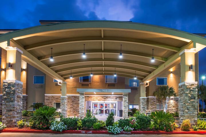 Best Western Plus Lake Jackson Inn & Suites - thumb 1