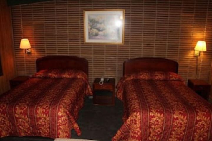 Scottish Inn - thumb 2