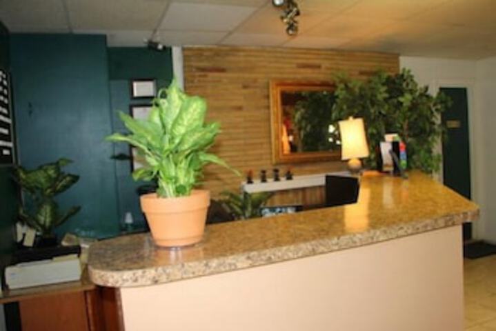 Scottish Inn - thumb 1