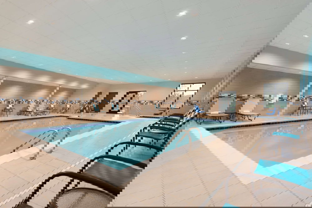 Hampton Inn & Suites Kenosha - thumb 1