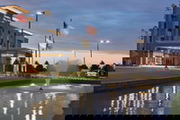 Hampton Inn  Suites Kenosha