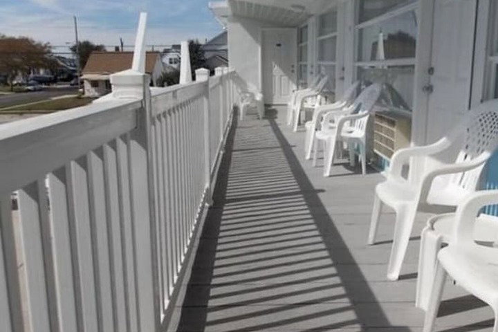 Chateau Bleu Resort Motel - thumb 1