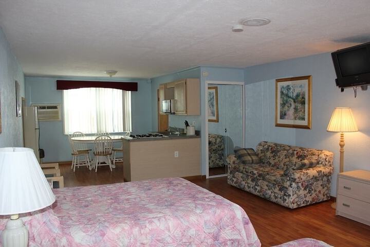 Chateau Bleu Resort Motel - thumb 5