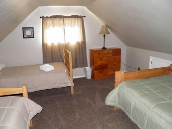 825 Julie Lane - thumb 2