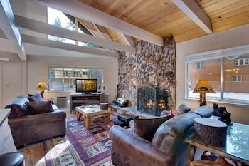 1296 Champlain Drive - thumb 1