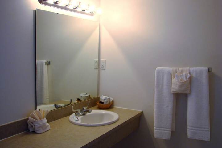 Centennial Motel - thumb 2