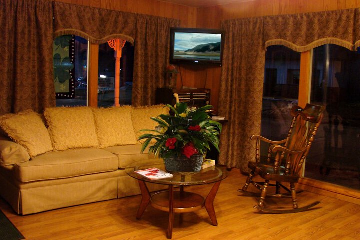 Centennial Motel - thumb 1