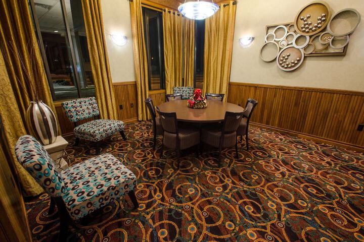 El Rancho Hotel - thumb 4