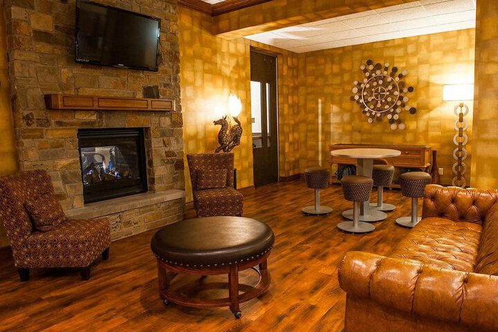 El Rancho Hotel - thumb 6