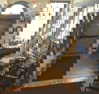 Oak Valley Inn  Suites - Tourism Bookings