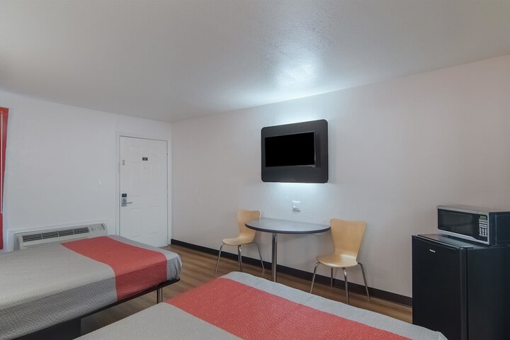 Motel 6 Paris, TX - thumb 4