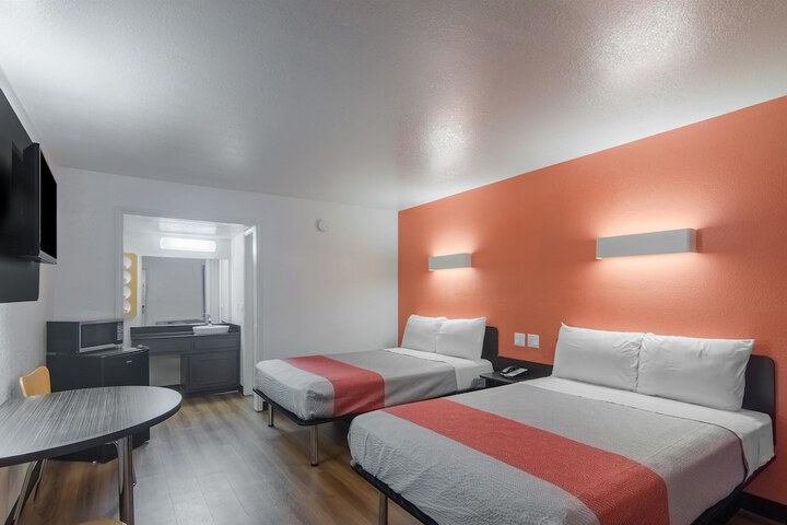 Motel 6 Paris, TX - thumb 3