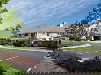 Bridgeport Waterfront Resort