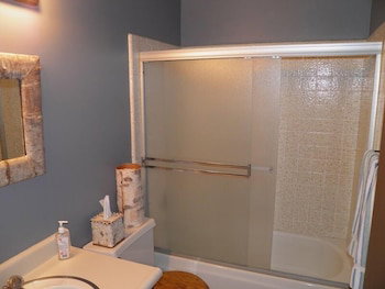 584 Alpine Dr - thumb 0