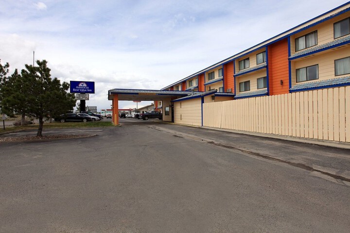 Royal Inn - thumb 5
