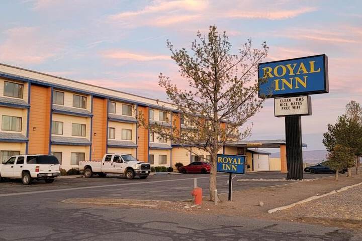 Royal Inn - thumb 3