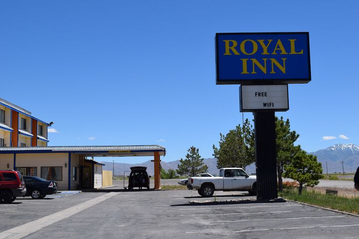 Royal Inn - thumb 2