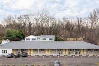 Scottish Inn and Suites