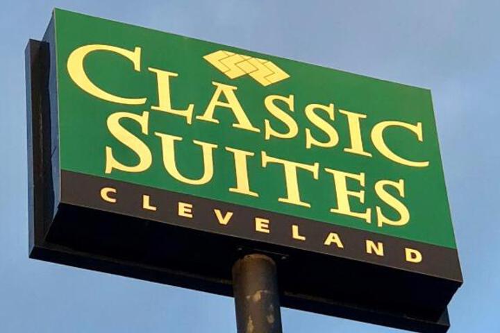 Classic Suites Cleveland - thumb 3