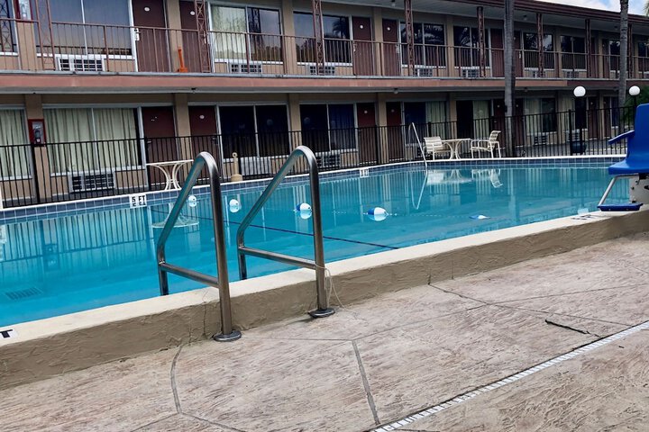 La Vista Inn - thumb 4