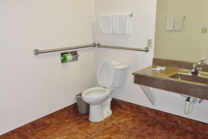 Americas Best Value Inn Brownsville - thumb 7