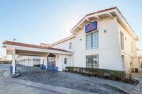 Motel 6 Grand Prairie TX - Interstate 30