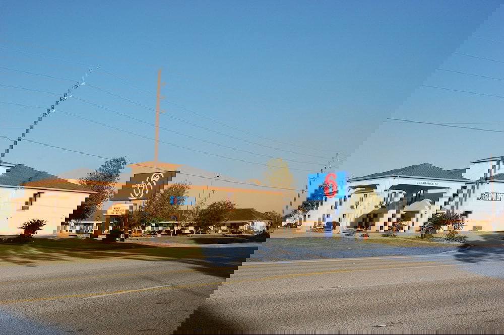 Motel 6 Abbeville, LA - thumb 1